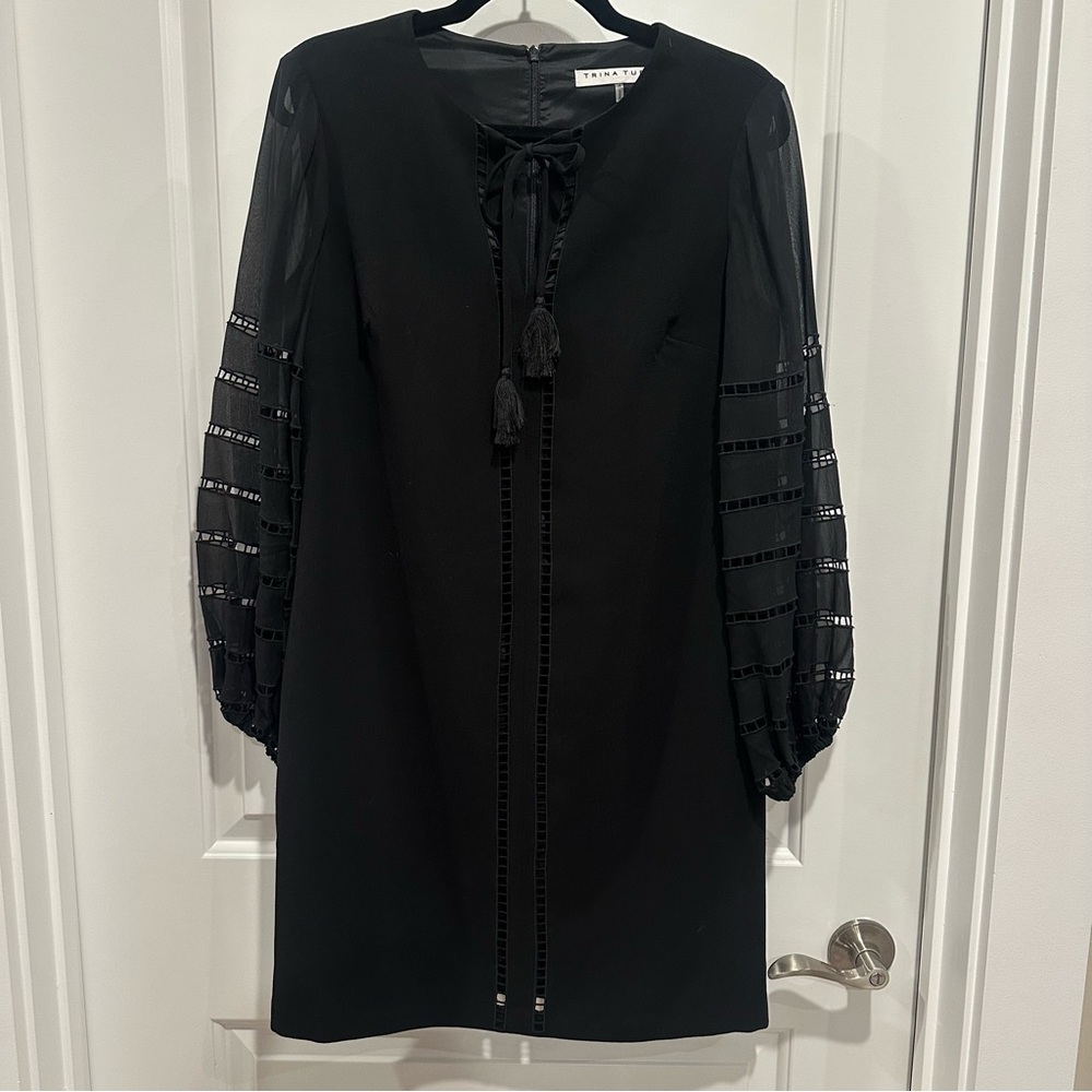 Trina Turk Black Lace-Up Shift Dress with Sheer Bishop Sleeves size 4